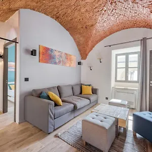 saleya-superbe-appartement-vieux-nice.fr-provencehotel.com/