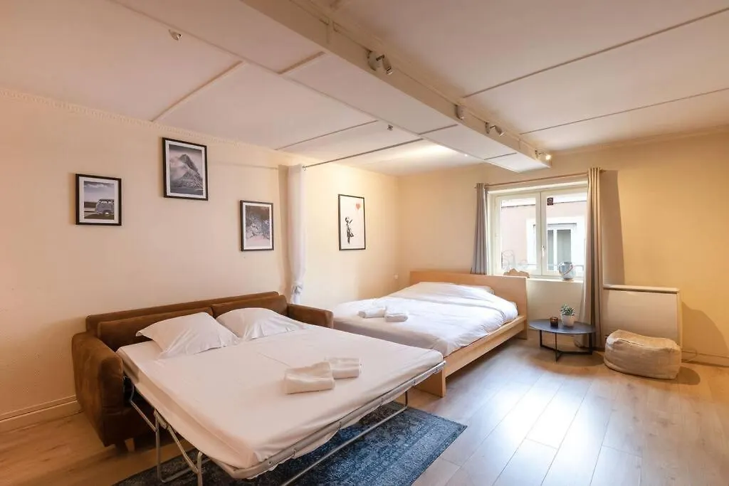 Cabana & Le Petit Marronnier / Place Bellecour 2 Lyon Apartment