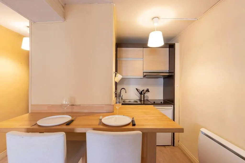 Cabana & Le Petit Marronnier / Place Bellecour 2 Lyon Apartment